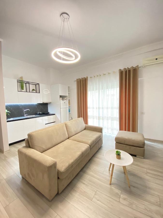 Newly Renovated One Bedroom Apartment In Tirana Bagian luar foto