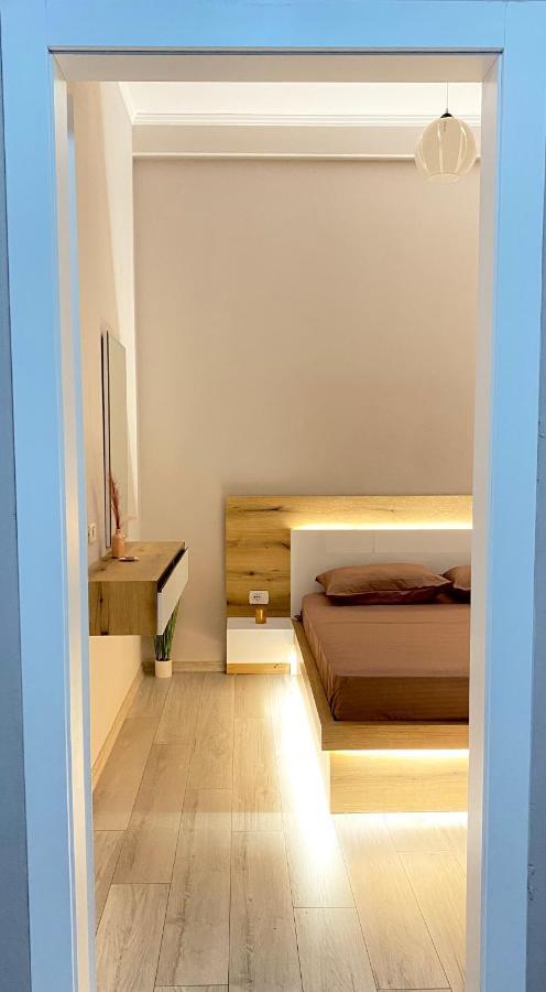 Newly Renovated One Bedroom Apartment In Tirana Bagian luar foto